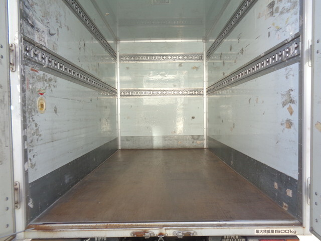 いすゞエルフアルミバン小型（2t・3t）[写真25]