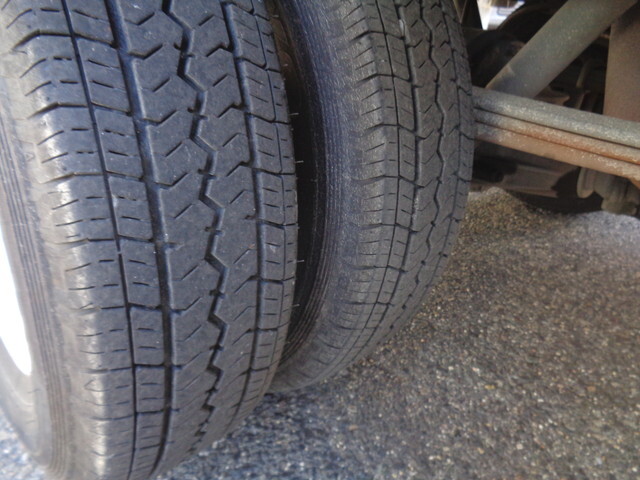 いすゞエルフアルミバン小型（2t・3t）[写真08]