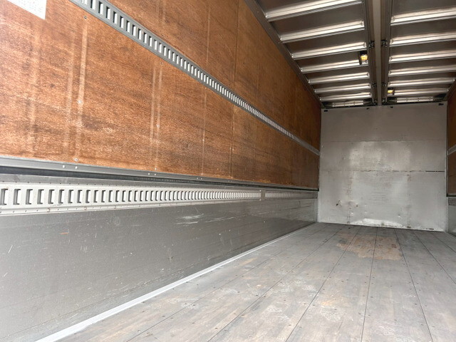 UDトラックスコンドルアルミウイング中型（4t）[写真10]