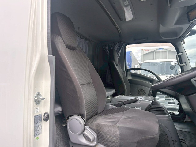 UDトラックスコンドルアルミウイング中型（4t）[写真14]