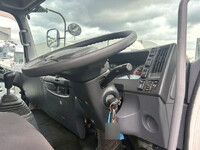 UDトラックスコンドルアルミウイング中型（4t）[写真21]