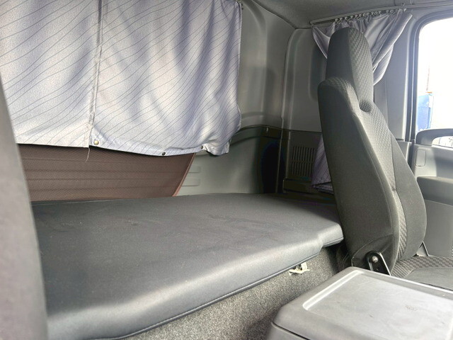 UDトラックスコンドルアルミウイング中型（4t）[写真22]