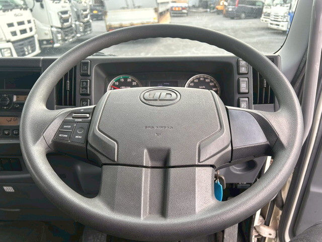 UDトラックスコンドルアルミウイング中型（4t）[写真23]