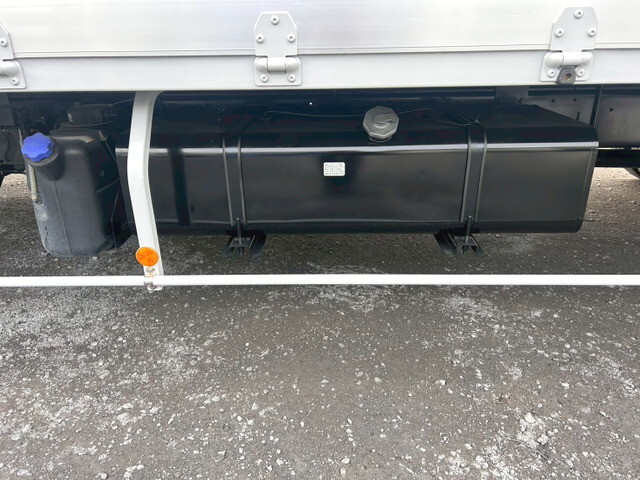 UDトラックスコンドルアルミウイング中型（4t）[写真33]