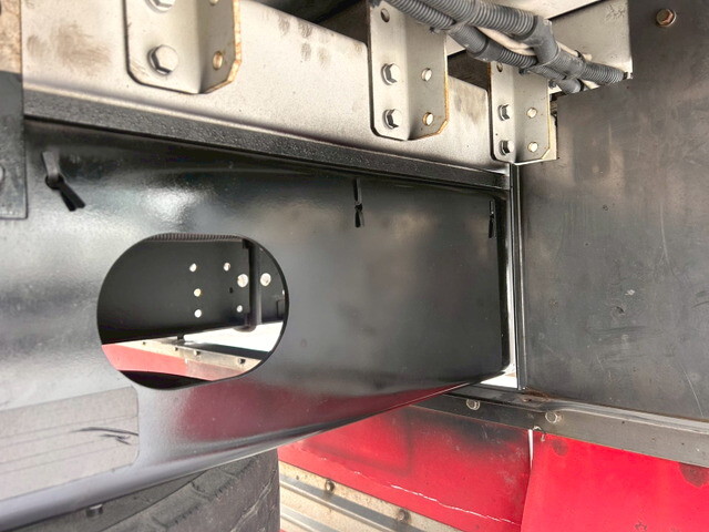 UDトラックスコンドルアルミウイング中型（4t）[写真34]