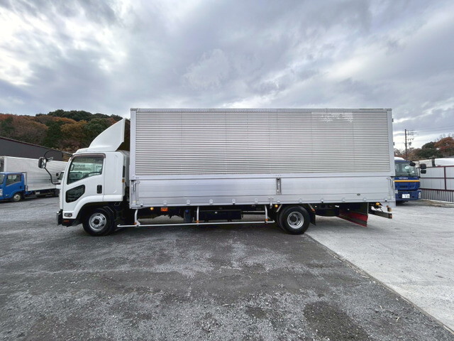 UDトラックスコンドルアルミウイング中型（4t）[写真05]