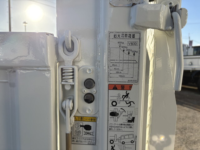 トヨタダイナ平ボディ小型（2t・3t）[写真11]