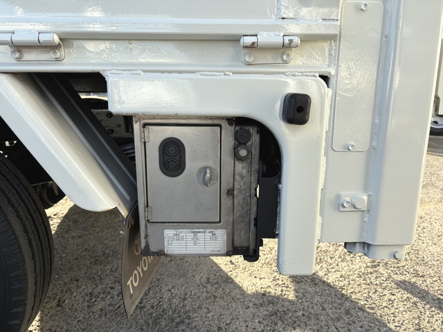 トヨタダイナ平ボディ小型（2t・3t）[写真15]
