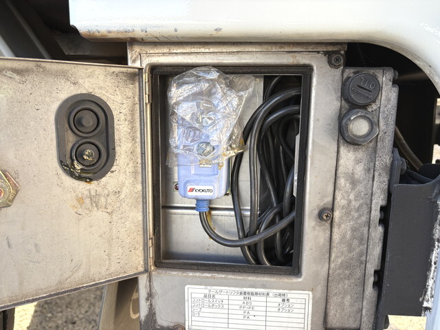 トヨタダイナ平ボディ小型（2t・3t）[写真16]