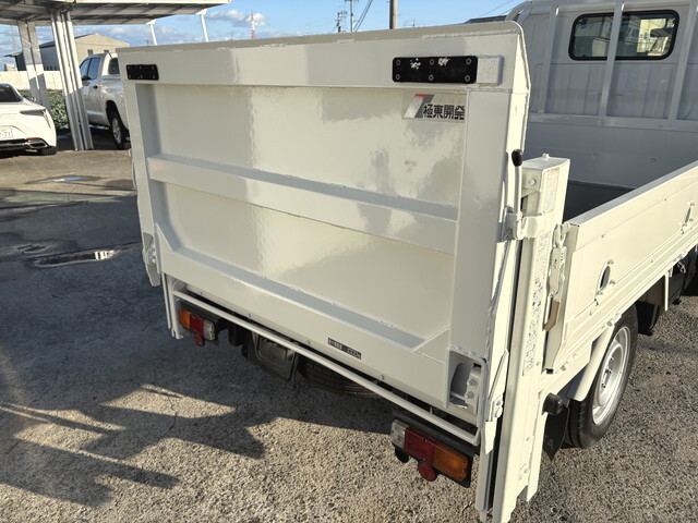トヨタダイナ平ボディ小型（2t・3t）[写真21]