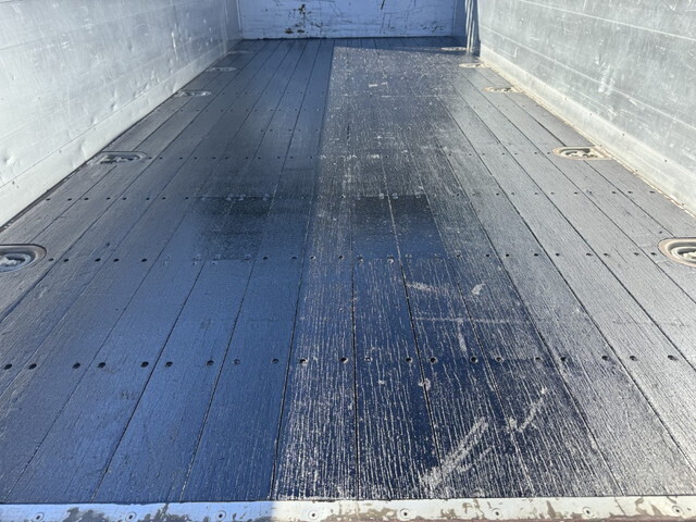 三菱ふそうキャンターアルミブロック小型（2t・3t）[写真11]