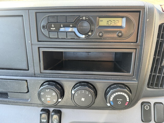 三菱ふそうキャンターアルミブロック小型（2t・3t）[写真20]