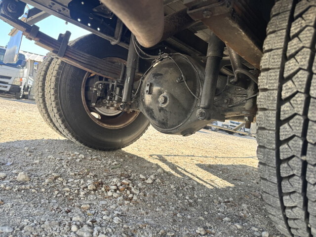 三菱ふそうキャンターアルミブロック小型（2t・3t）[写真26]