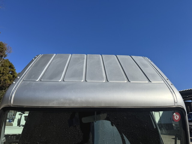 三菱ふそうキャンターアルミブロック小型（2t・3t）[写真06]