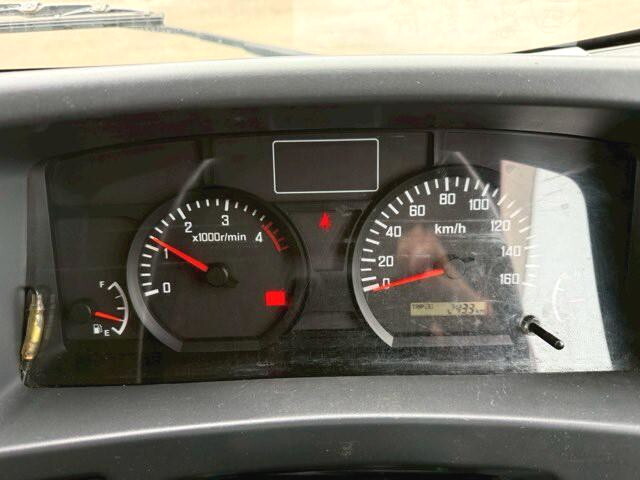 いすゞエルフ冷凍車（冷蔵車）小型（2t・3t）[写真10]