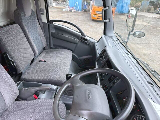 いすゞエルフ冷凍車（冷蔵車）小型（2t・3t）[写真15]