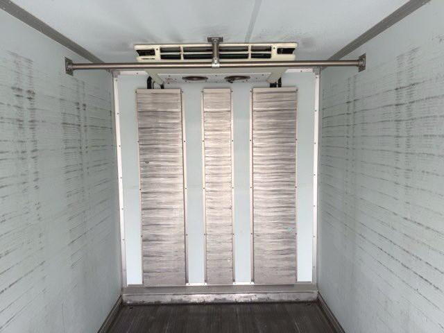 いすゞエルフ冷凍車（冷蔵車）小型（2t・3t）[写真32]