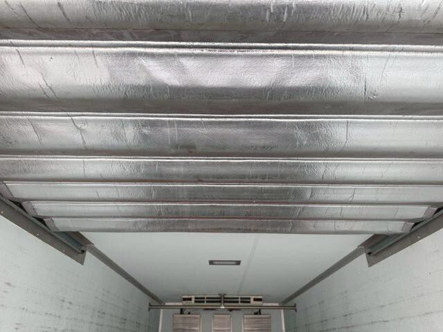 いすゞエルフ冷凍車（冷蔵車）小型（2t・3t）[写真34]