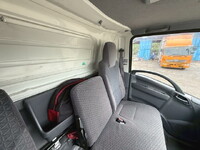 いすゞエルフ冷凍車（冷蔵車）小型（2t・3t）[写真10]