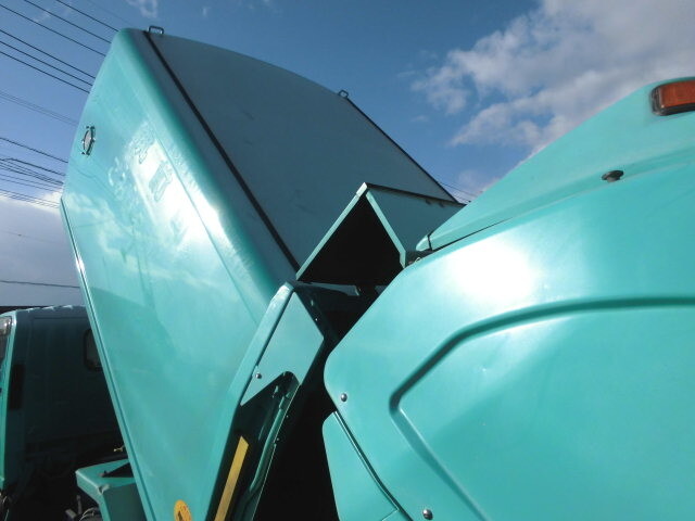 いすゞエルフパッカー車（塵芥車）小型（2t・3t）[写真14]