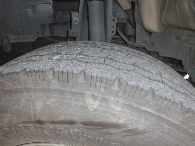 いすゞエルフパッカー車（塵芥車）小型（2t・3t）[写真18]