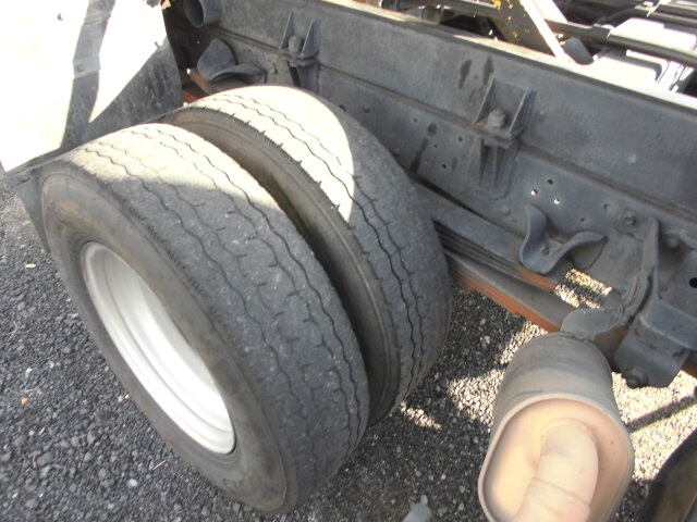 いすゞエルフパッカー車（塵芥車）小型（2t・3t）[写真19]