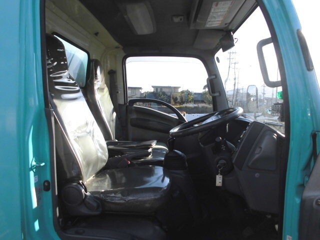 いすゞエルフパッカー車（塵芥車）小型（2t・3t）[写真24]