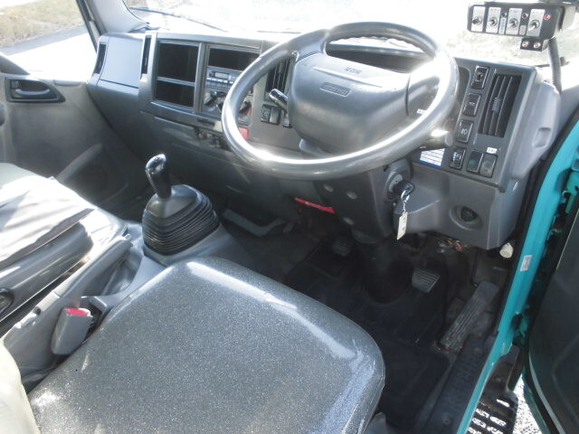 いすゞエルフパッカー車（塵芥車）小型（2t・3t）[写真26]
