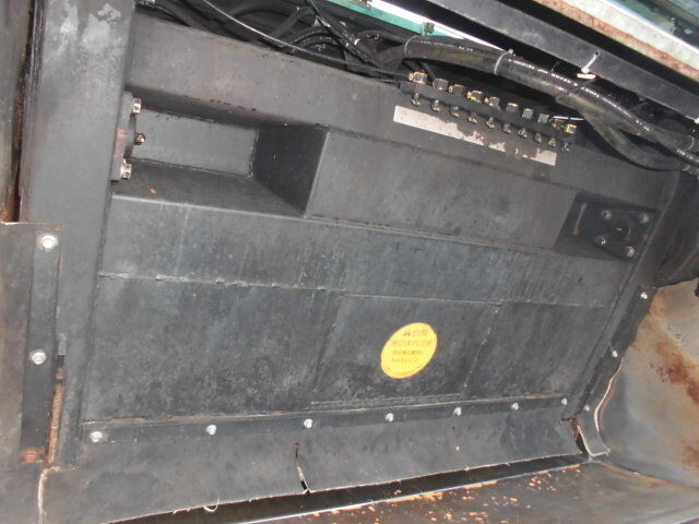 いすゞエルフパッカー車（塵芥車）小型（2t・3t）[写真05]