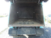 いすゞエルフパッカー車（塵芥車）小型（2t・3t）[写真08]