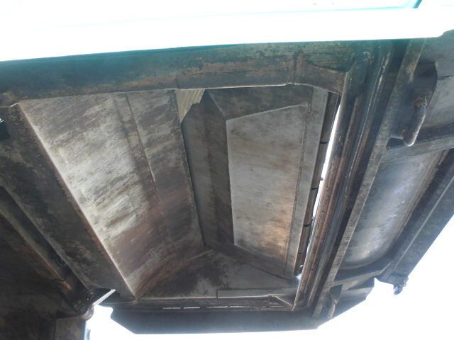 いすゞエルフパッカー車（塵芥車）小型（2t・3t）[写真08]