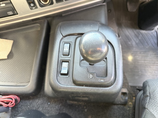 日野プロフィアトレーラーヘッド（トラクターヘッド）大型（10t）[写真32]