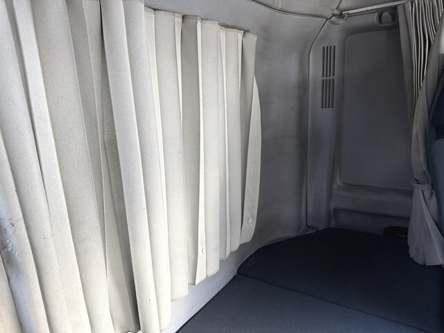 日野プロフィアトレーラーヘッド（トラクターヘッド）大型（10t）[写真36]