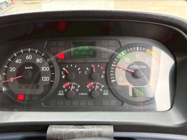 日野プロフィアセルフローダー大型（10t）[写真11]