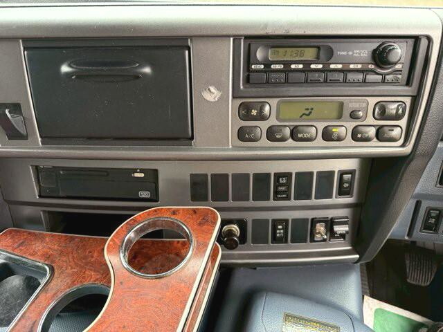 日野プロフィアセルフローダー大型（10t）[写真15]