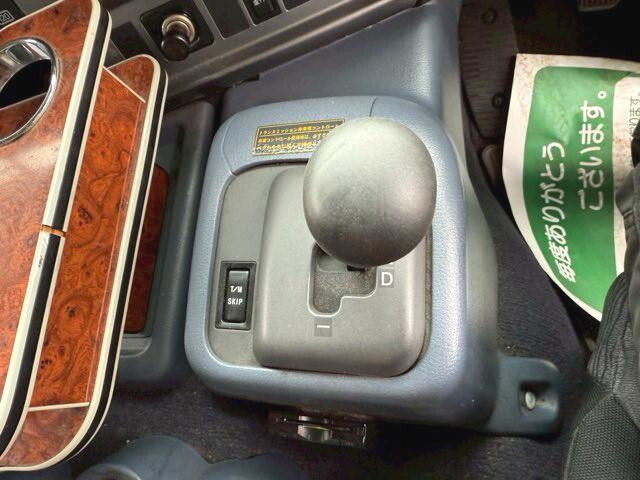 日野プロフィアセルフローダー大型（10t）[写真16]