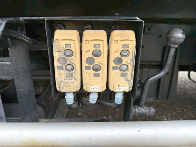 日野プロフィアセルフローダー大型（10t）[写真27]