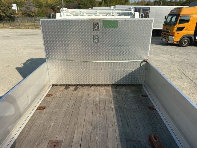 日野レンジャーアルミブロック中型（4t）[写真08]