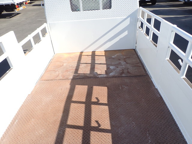 いすゞエルフ平ボディ小型（2t・3t）[写真14]