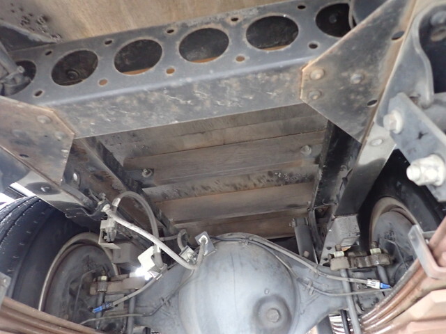 いすゞエルフ平ボディ小型（2t・3t）[写真23]