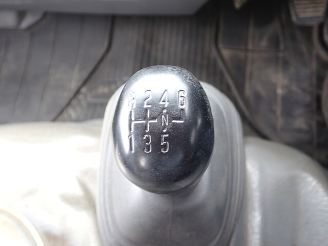 いすゞエルフ平ボディ小型（2t・3t）[写真29]