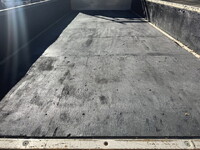 三菱ふそうキャンター平ボディ小型（2t・3t）[写真11]