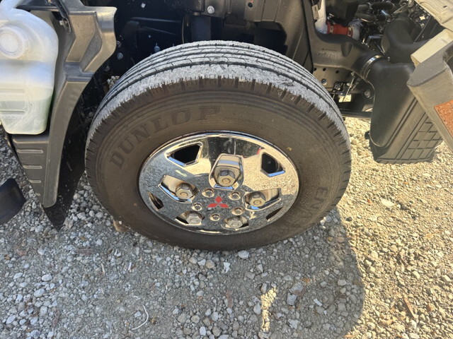 三菱ふそうキャンター平ボディ小型（2t・3t）[写真26]