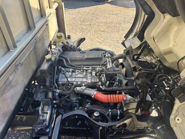 三菱ふそうキャンター平ボディ小型（2t・3t）[写真27]