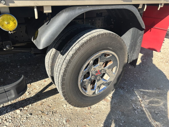 三菱ふそうキャンター平ボディ小型（2t・3t）[写真29]