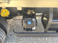 三菱ふそうキャンター平ボディ小型（2t・3t）[写真35]