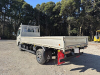 三菱ふそうキャンター平ボディ小型（2t・3t）[写真05]