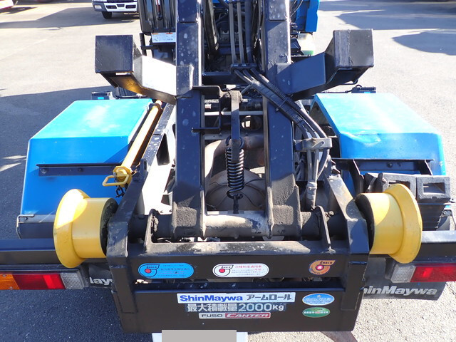 三菱ふそうキャンターコンテナ専用車小型（2t・3t）[写真16]