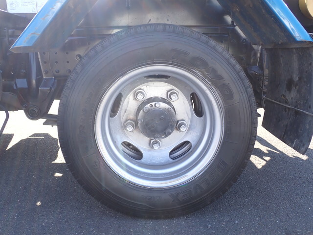 三菱ふそうキャンターコンテナ専用車小型（2t・3t）[写真23]