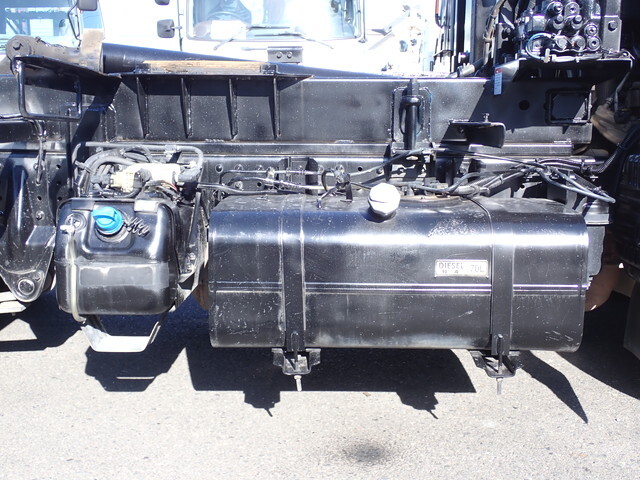 三菱ふそうキャンターコンテナ専用車小型（2t・3t）[写真25]